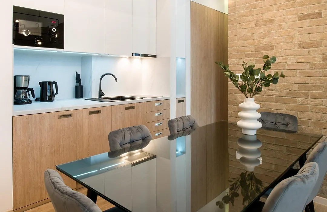 Beautiful Apartment With 2 Bedrooms For 7 Guests, Jewish District-1